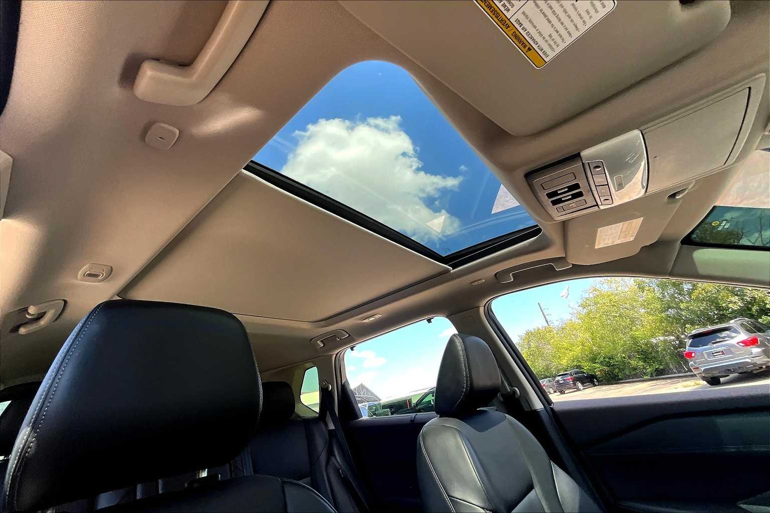 2023 Nissan Rogue SV photo 12