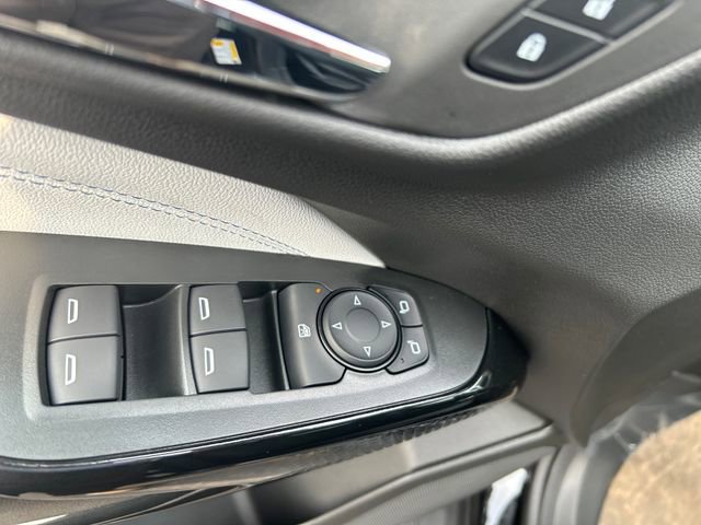 2025 Chevrolet Trax LT photo 10