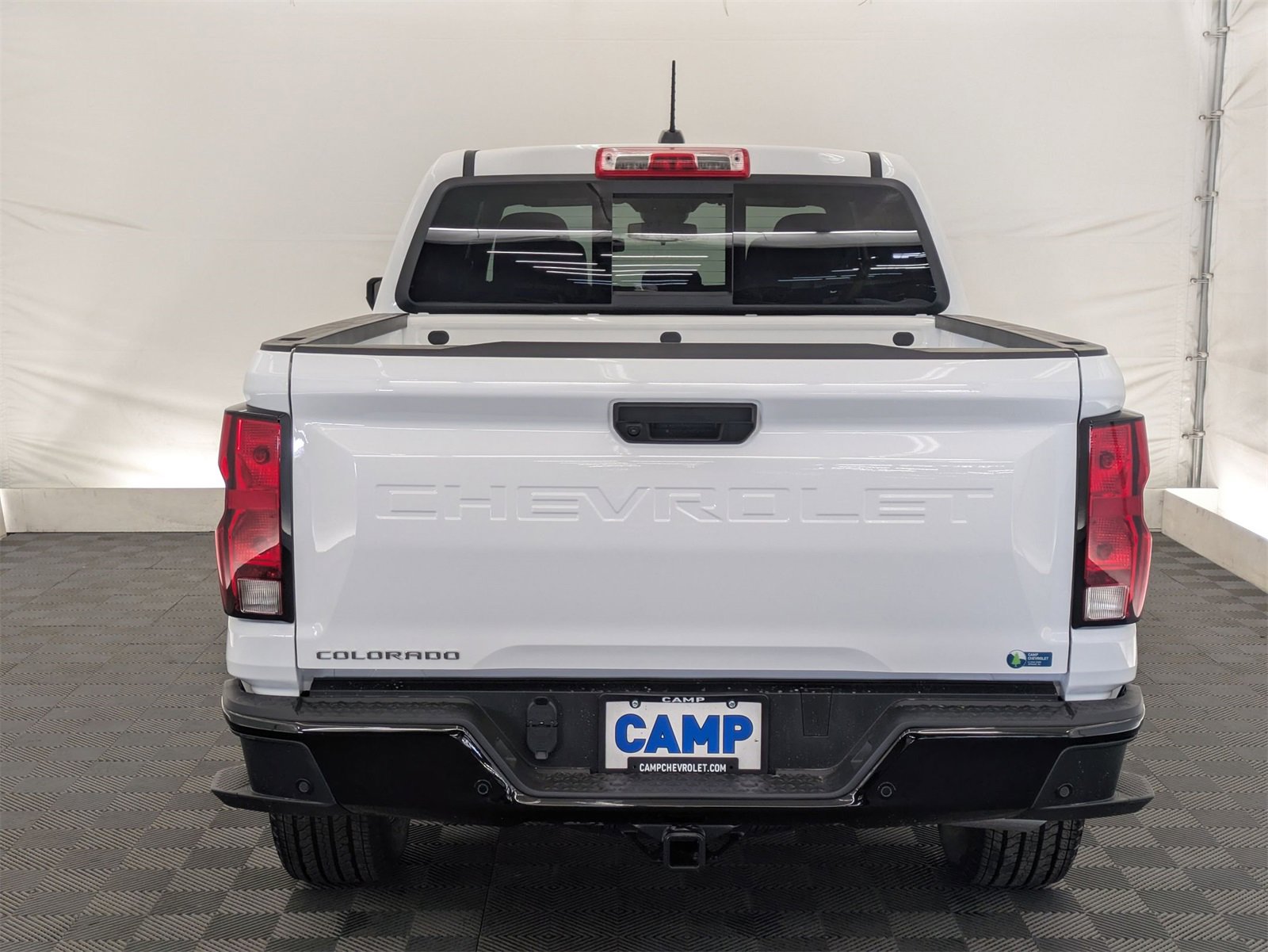2025 Chevrolet Colorado LT photo 2