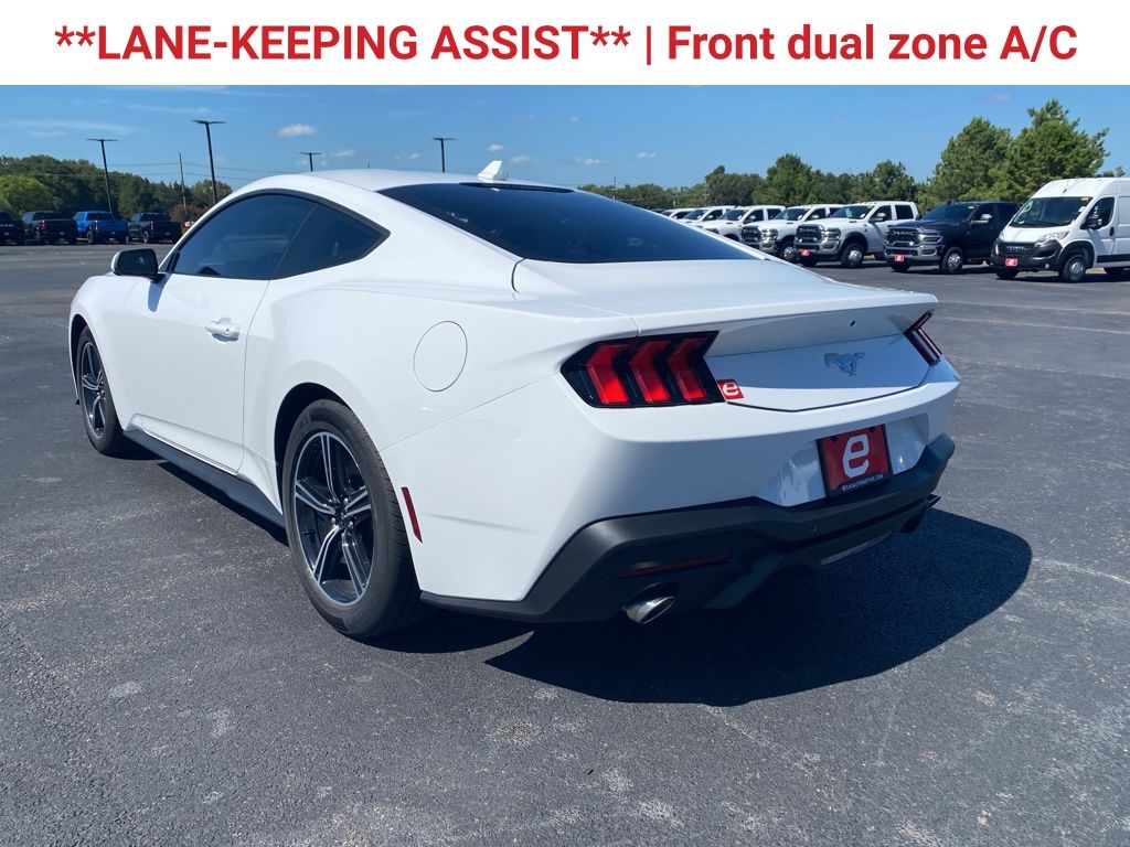 2025 Ford Mustang EcoBoost photo 5
