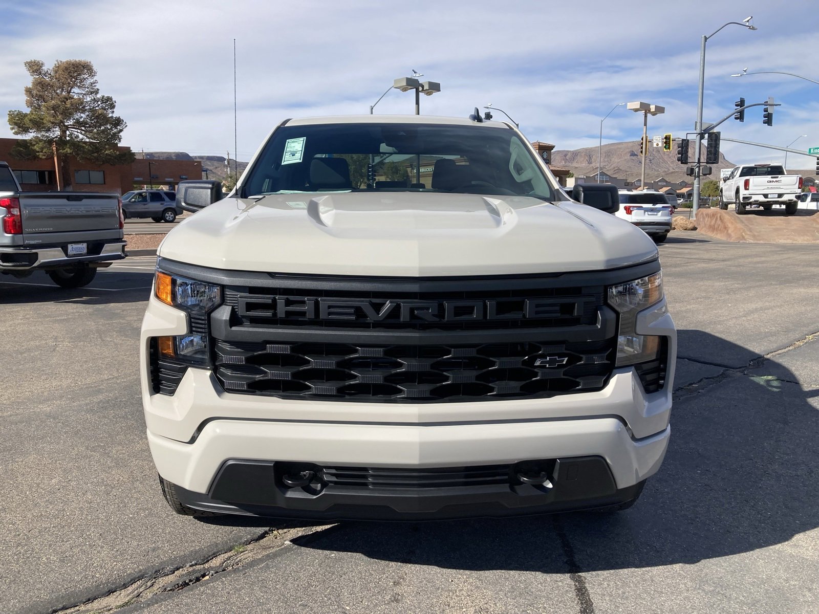 2026 Chevrolet Silverado 1500 Custom photo 2