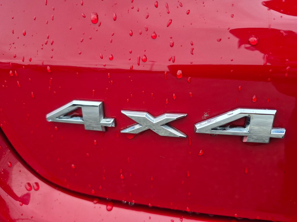 2023 Jeep Compass Latitude Lux photo 10