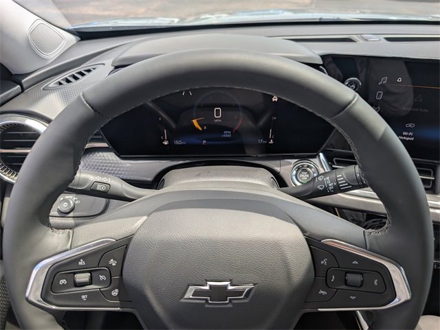 2025 Chevrolet Trax LT photo 15