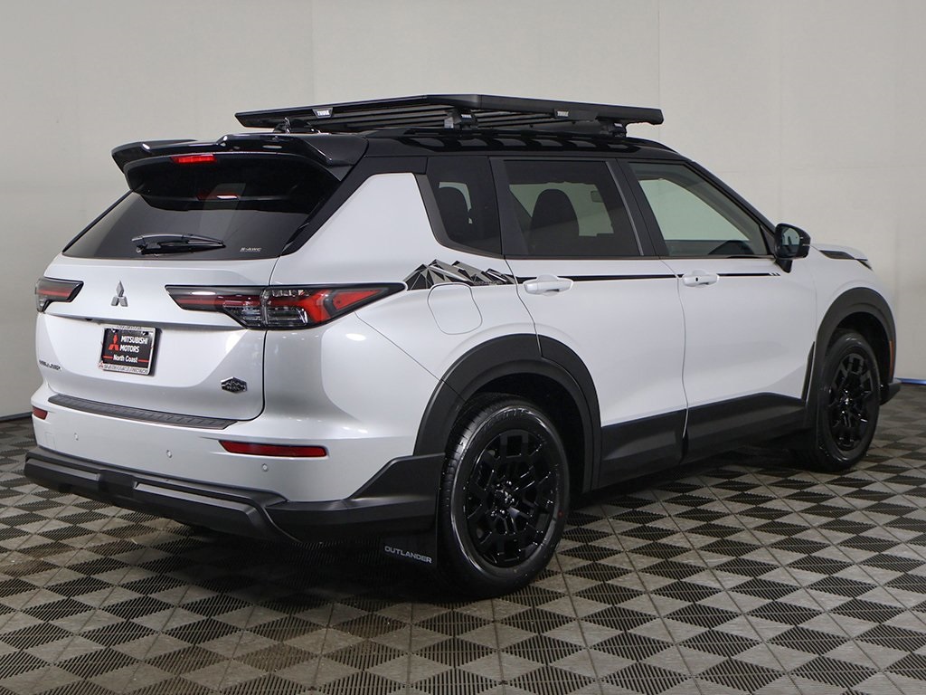 2025 Mitsubishi Outlander SE Ralliart photo 11