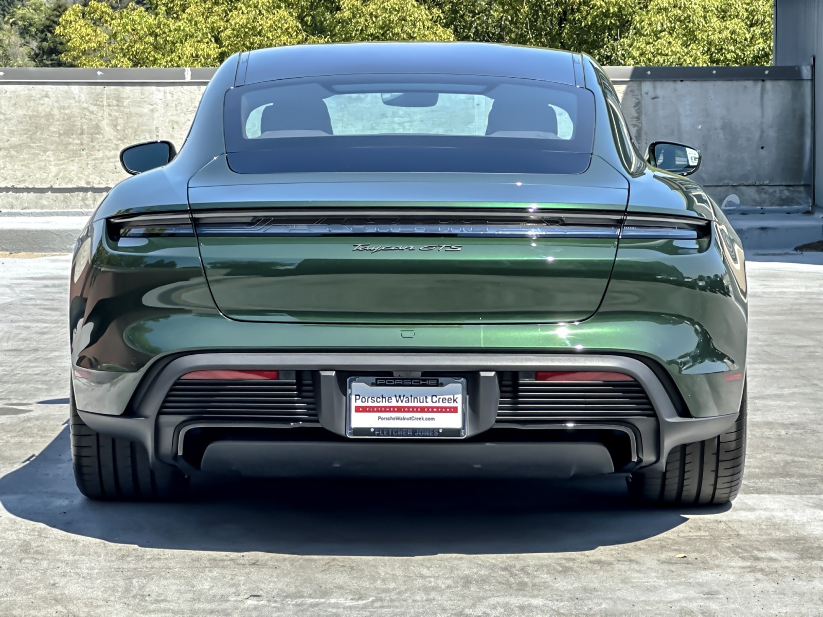 2025 Porsche Taycan GTS photo 8