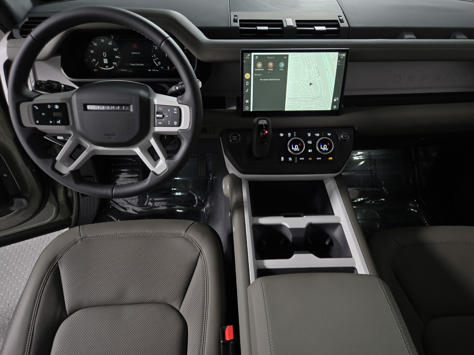 2025 Land Rover Defender X-Dynamic SE photo 4