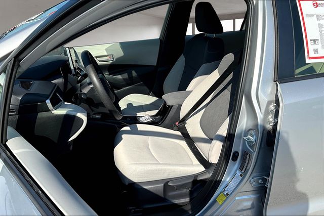 2021 Toyota Corolla LE photo 14