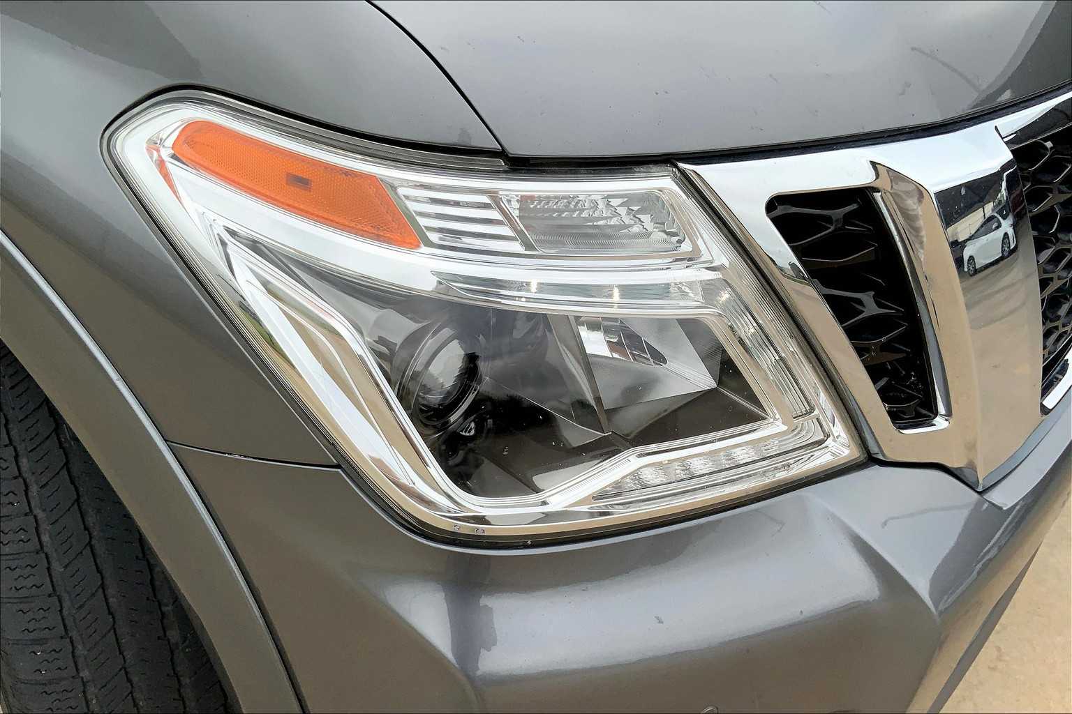 2020 Nissan Armada SL photo 25