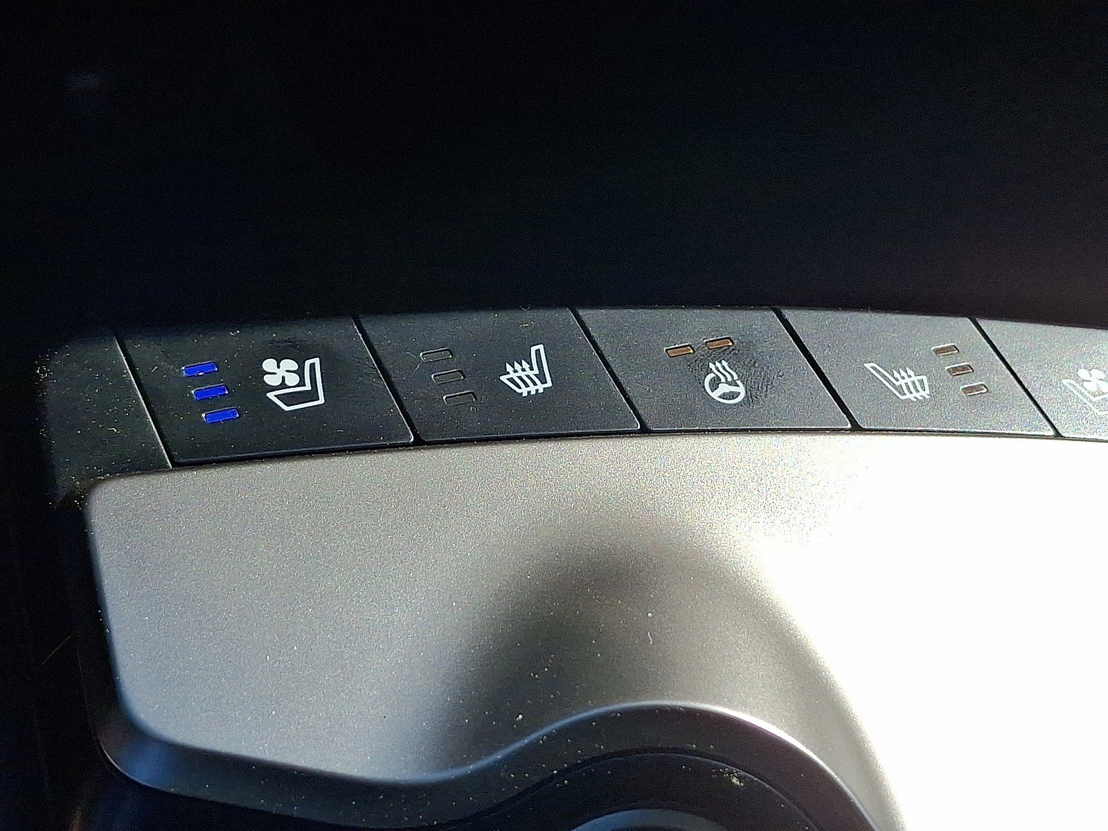 2025 Kia EV6 Wind photo 11
