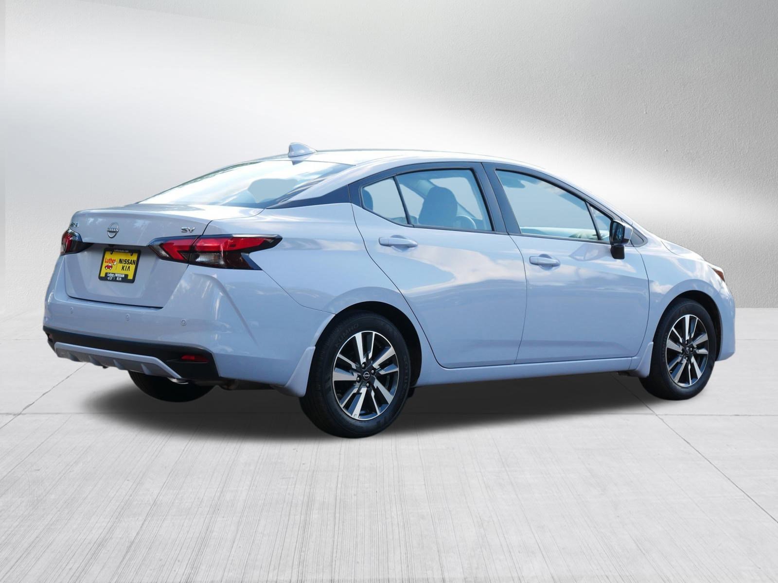 2024 Nissan Versa SV photo 7