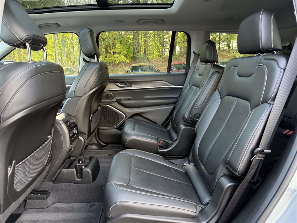 2022 Jeep Grand Cherokee Limited photo 15