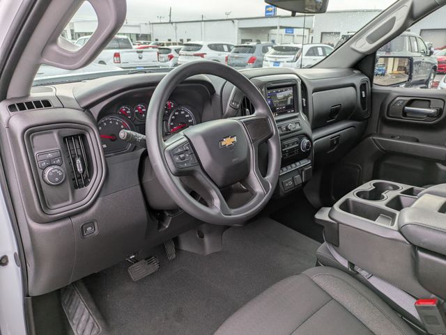 2024 Chevrolet Silverado 1500 Custom photo 9