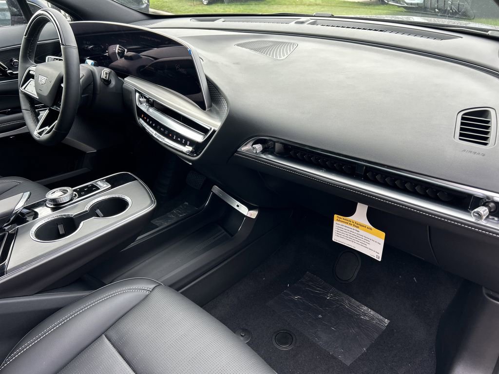 2026 Cadillac Lyriq Luxury photo 11