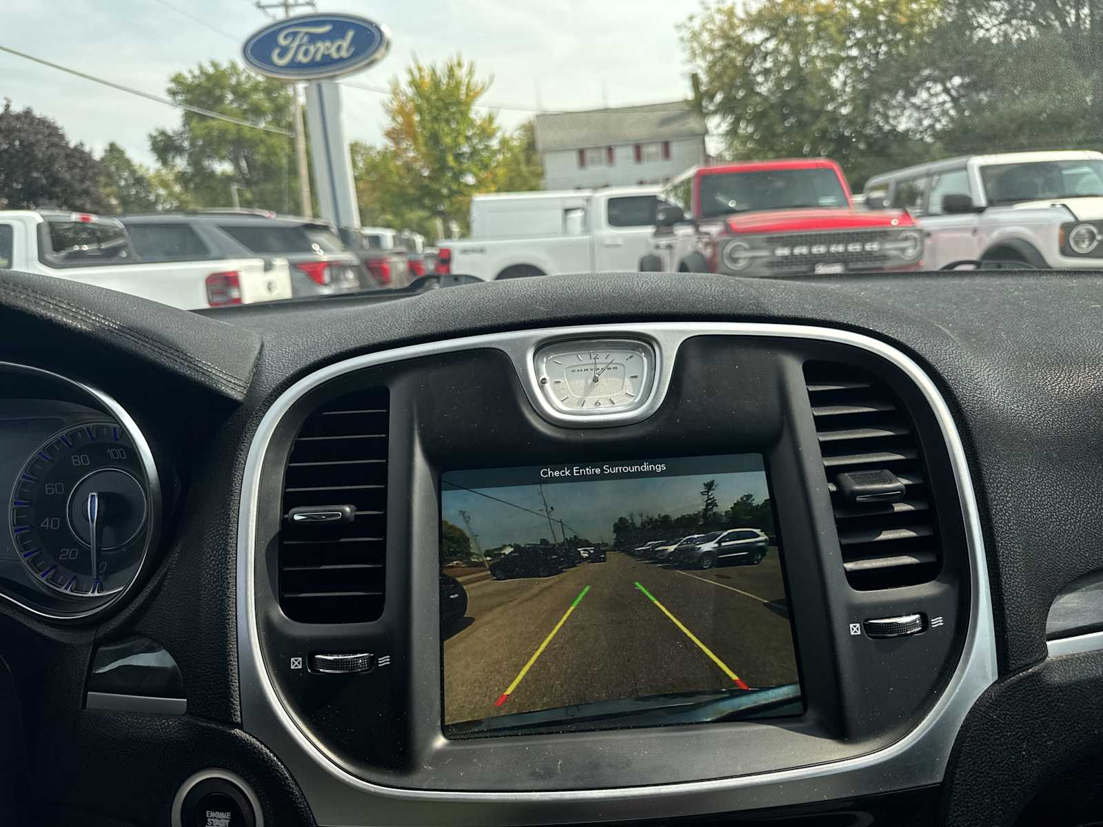2018 Chrysler 300 Touring photo 22