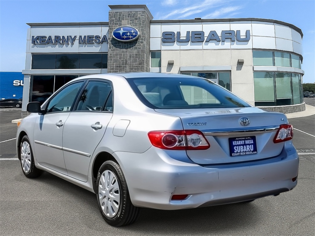 2012 Toyota Corolla LE photo 4