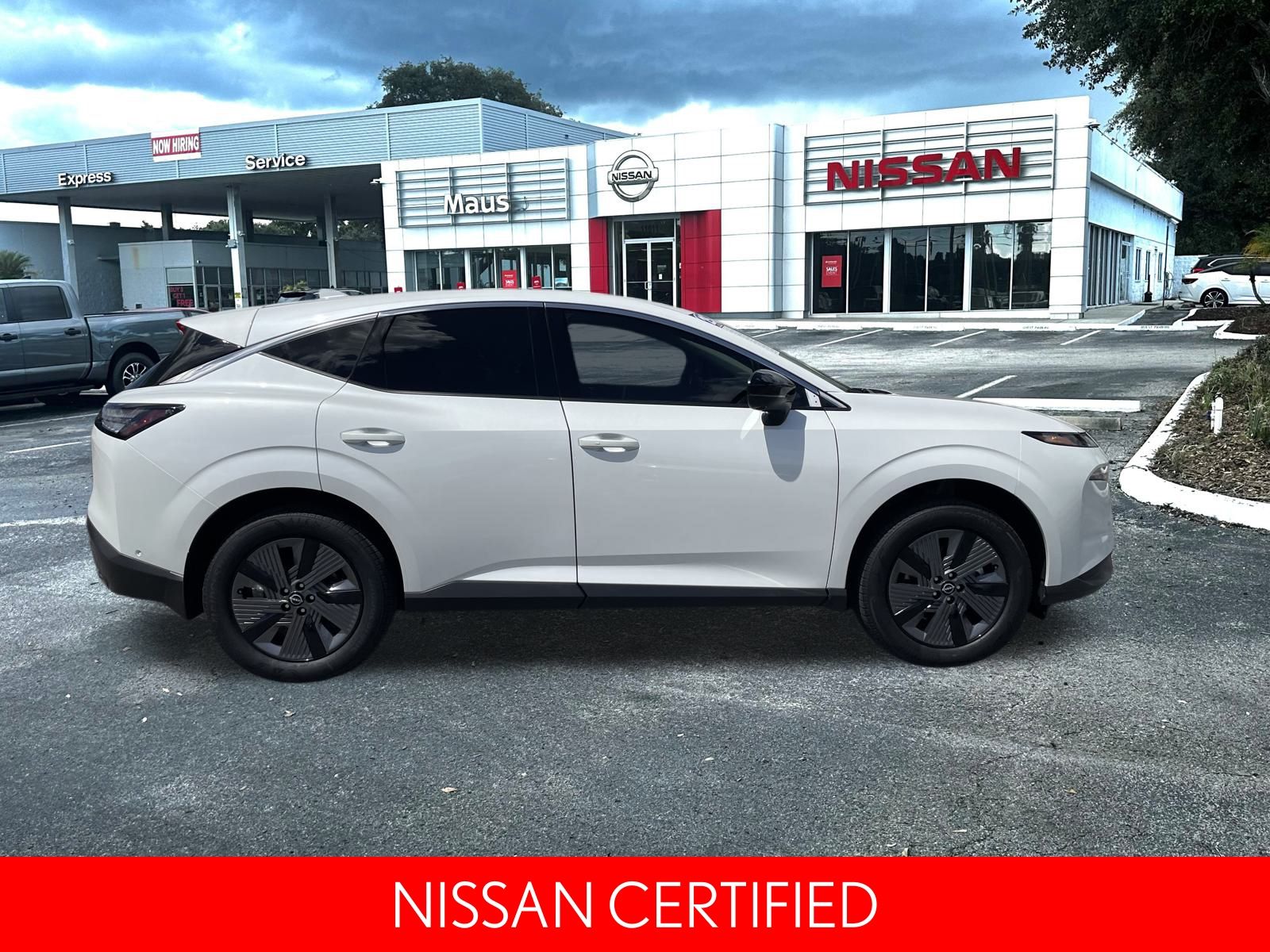 2025 Nissan Murano SL photo 2