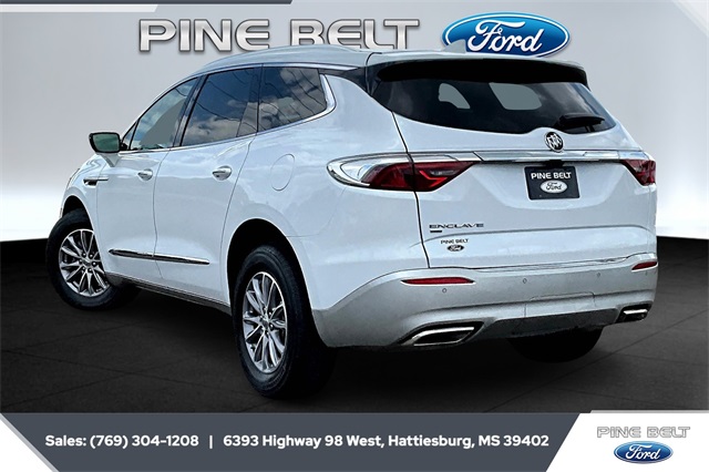2024 Buick Enclave Premium photo 2