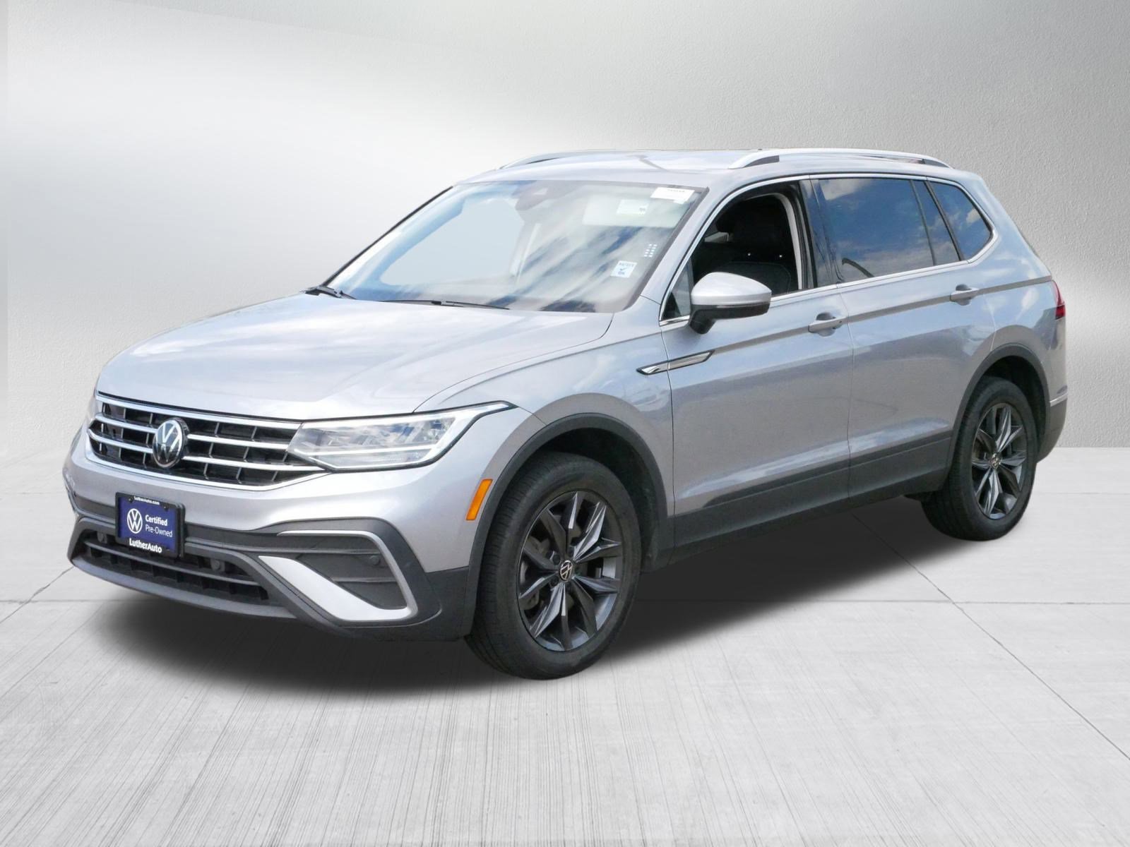 2024 Volkswagen Tiguan SE Wolfsburg Edition photo 2