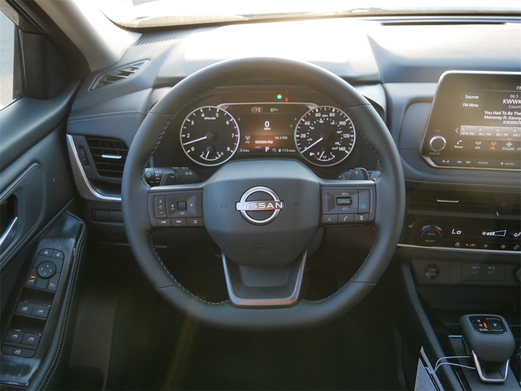 2026 Nissan Rogue SV AWD photo 12