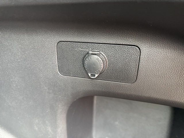 2021 Toyota RAV4 XLE Premium photo 17