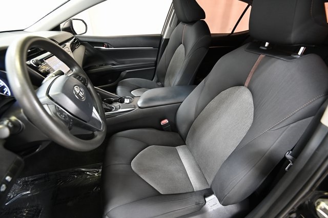 2019 Toyota Camry L photo 6