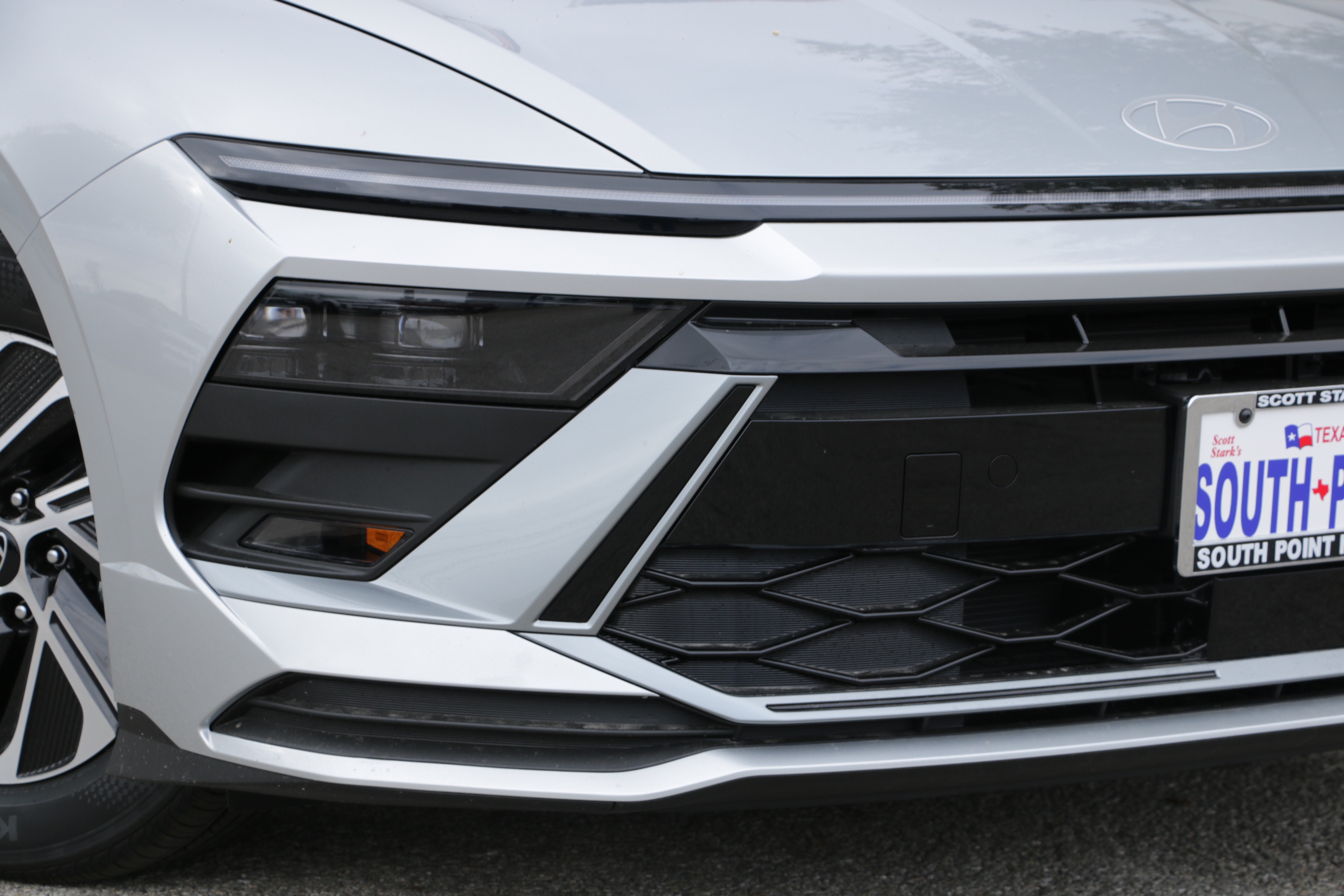 2026 Hyundai Sonata Hybrid Blue photo 2