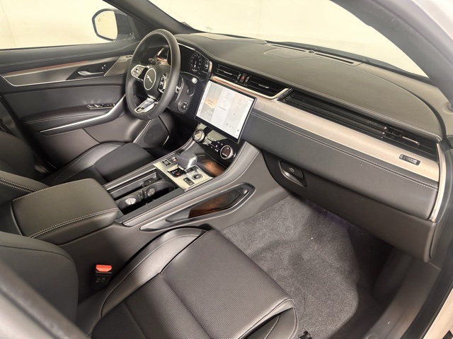 2026 Jaguar F-PACE P250 R-Dynamic S photo 21