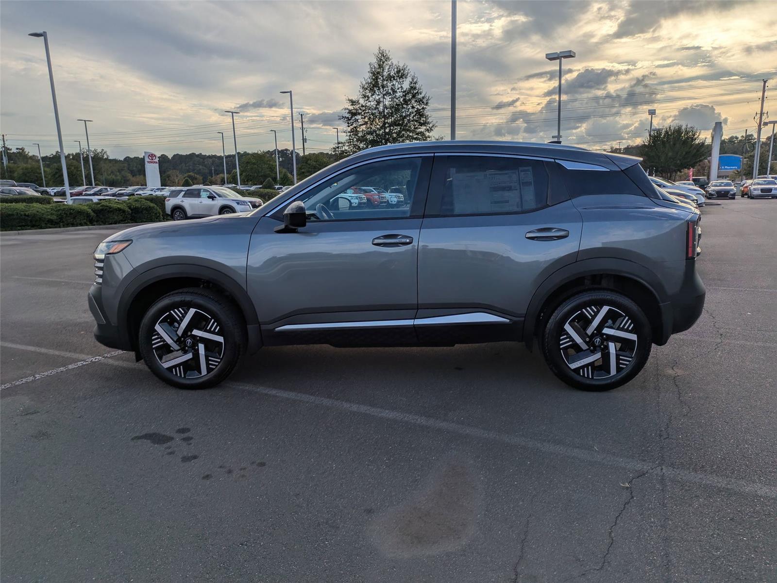 2026 Nissan Kicks SV photo 8