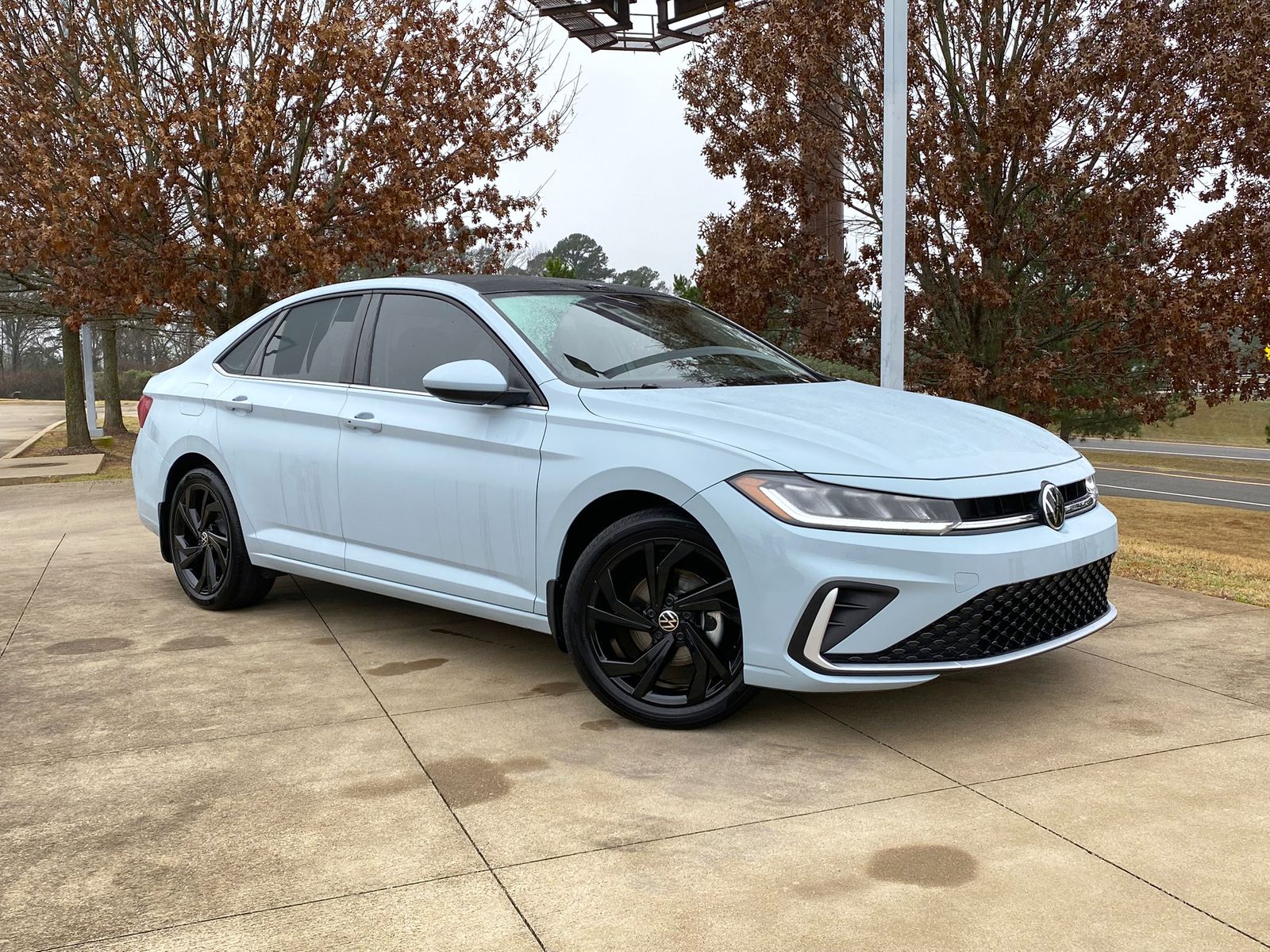 2025 Volkswagen Jetta SE's photo