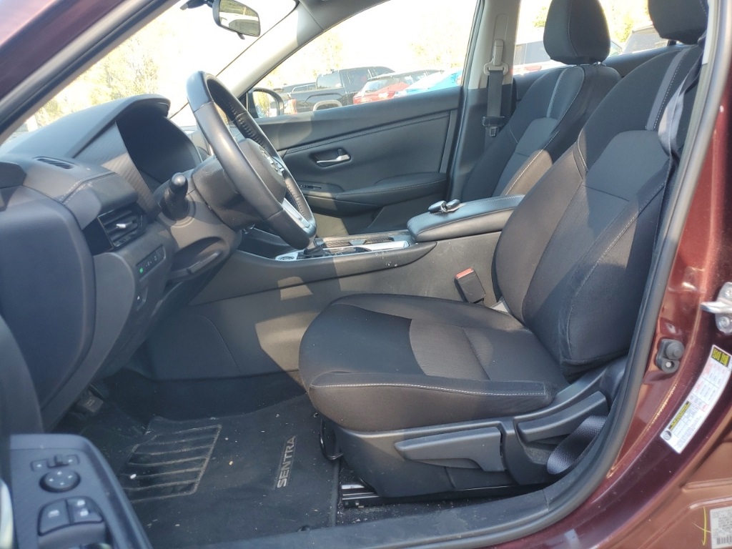 2023 Nissan Sentra SV photo 5