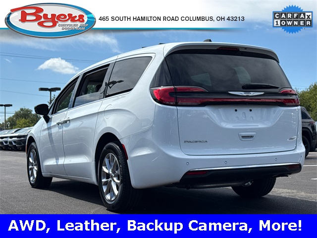 2024 Chrysler Pacifica Touring L photo 4