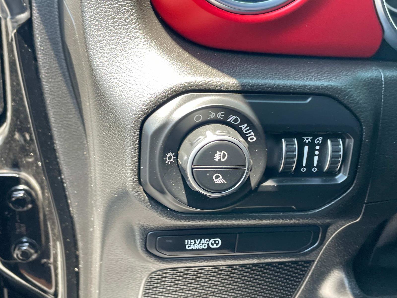 2020 Jeep Gladiator Rubicon photo 20