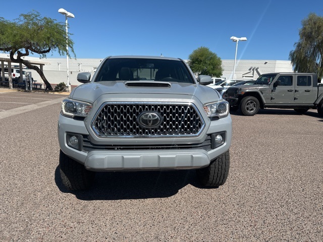 2019 Toyota Tacoma TRD Sport photo 2