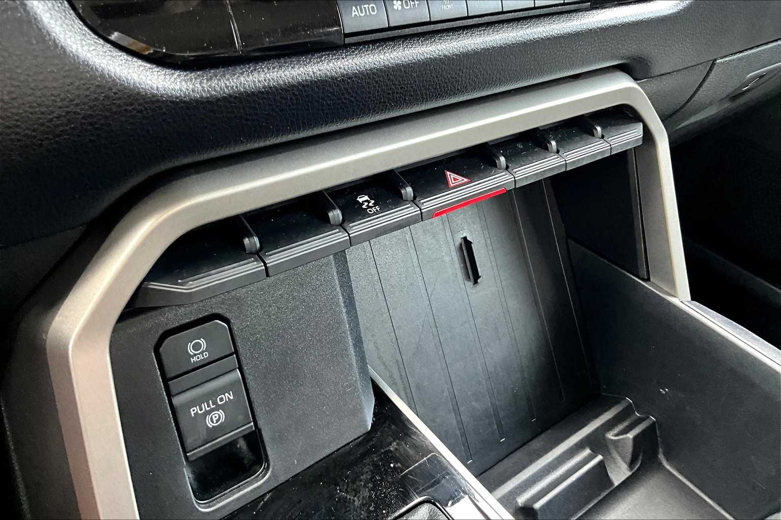 2022 Toyota Tundra SR5 photo 29