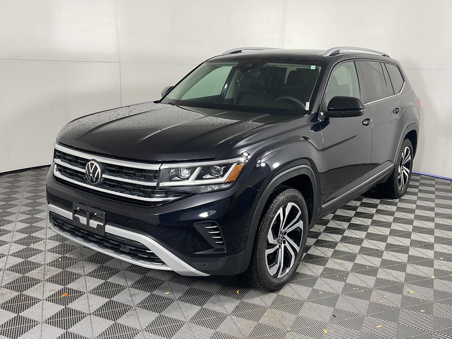 2022 Volkswagen Atlas V6 SEL photo 2