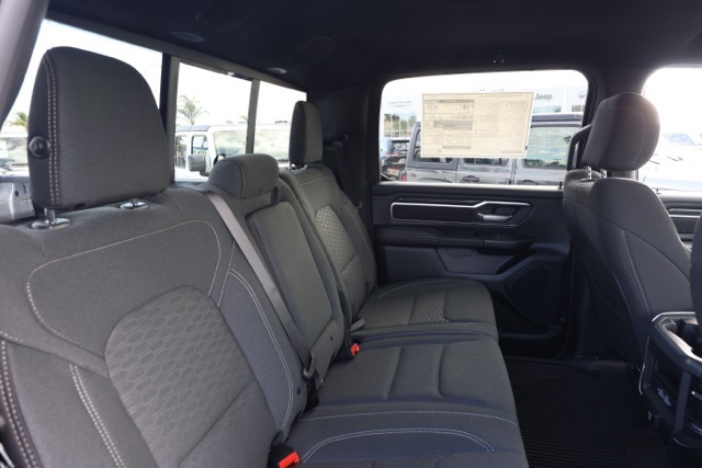 New 2026 Billet Silver Metallic Clear-Coat Exterior Paint RAM Big Horn/Lone Star image 16