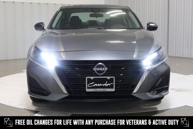 2025 Nissan Altima S photo 3