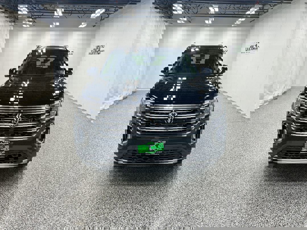 2026 Volkswagen Atlas SE Technology photo 2