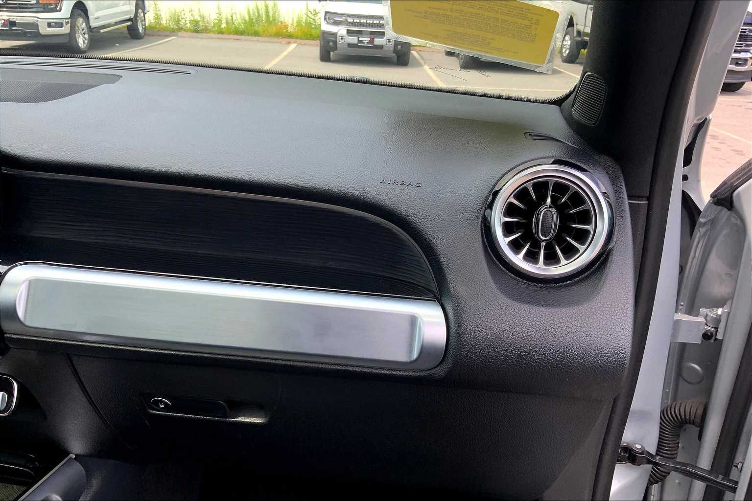 2023 Mercedes Benz GLB 250 4MATIC photo 17