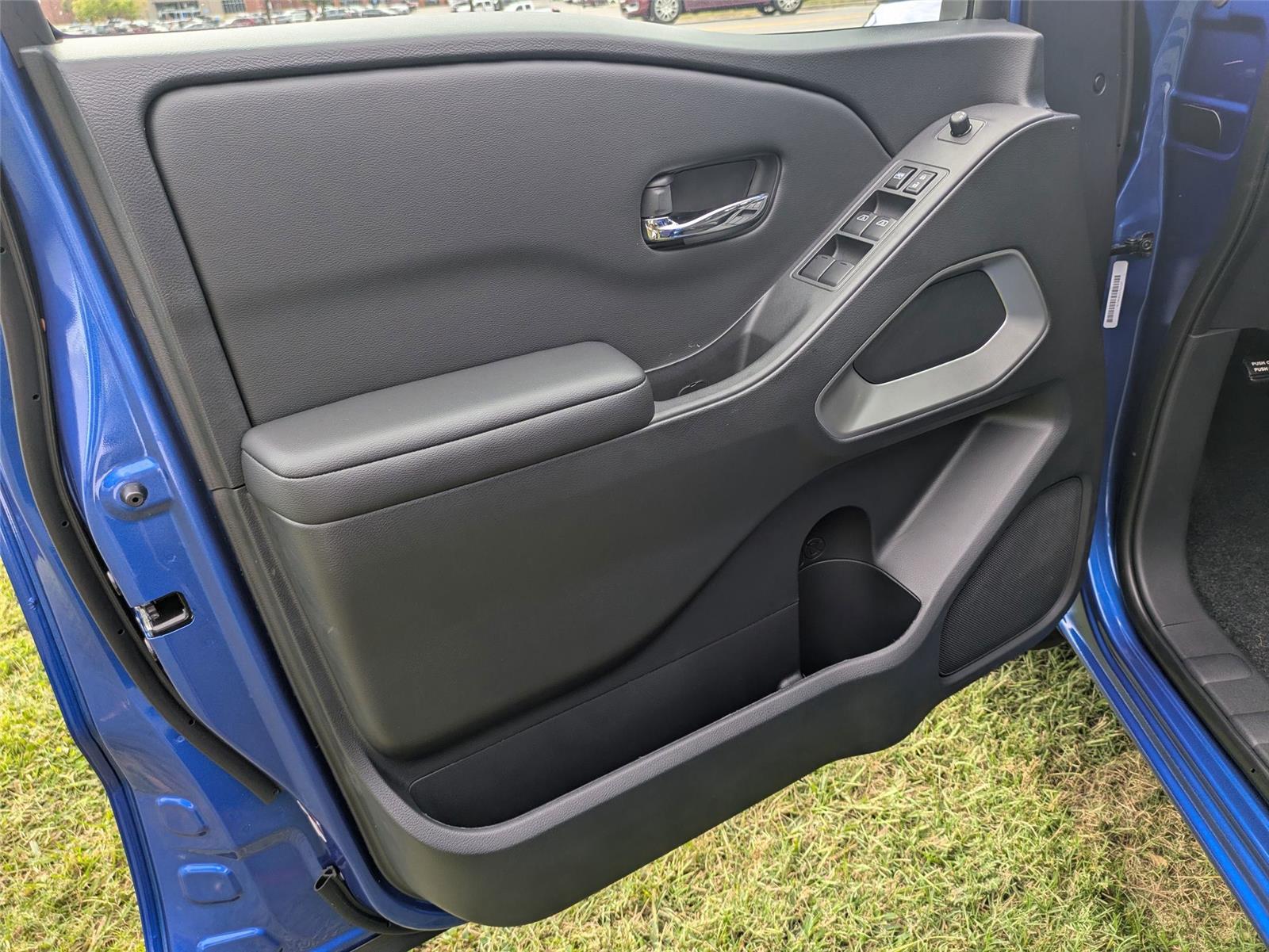 2026 Nissan Frontier SV photo 10