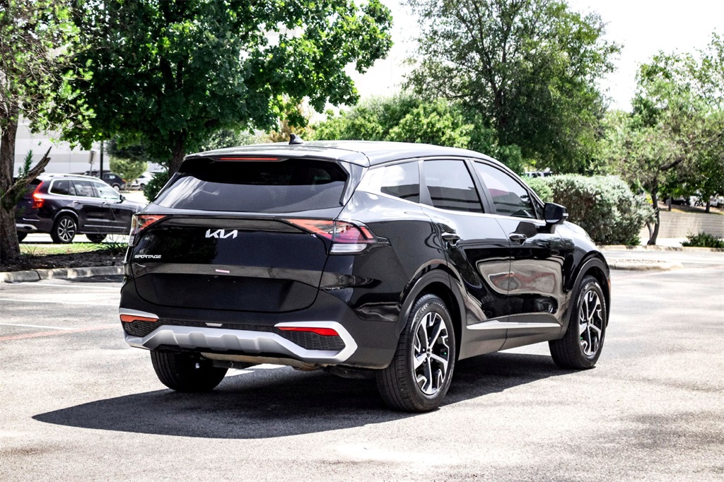 2025 Kia Sportage EX photo 4