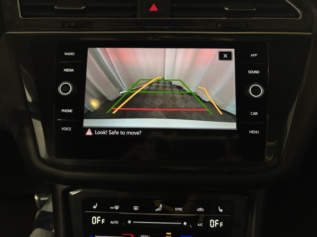 2022 Volkswagen Tiguan SE R-Line Black photo 21