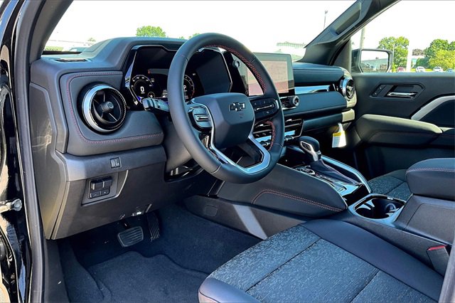 2025 Chevrolet Colorado Z71 photo 8