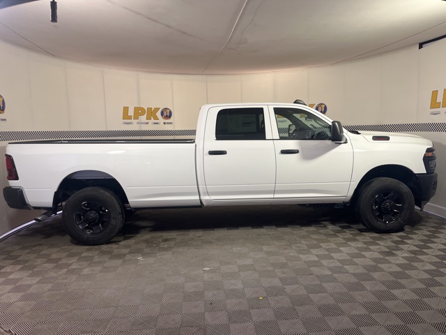 2026 Ram 3500 Tradesman photo 9