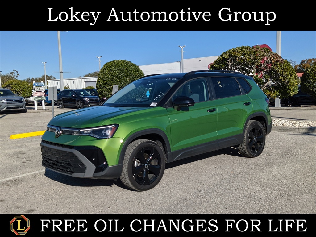 2025 Volkswagen Taos SE Black