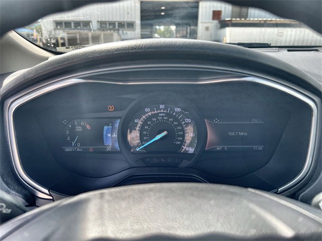 2020 Ford Fusion SE photo 4