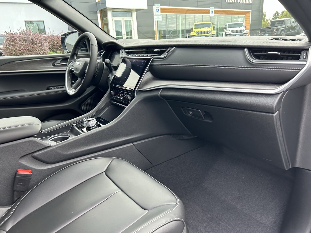 2025 Jeep Grand Cherokee Limited photo 27