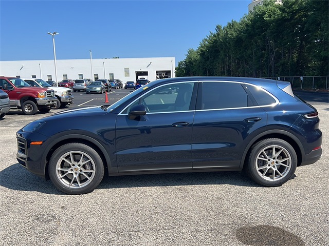 2024 Porsche Cayenne Base photo 8