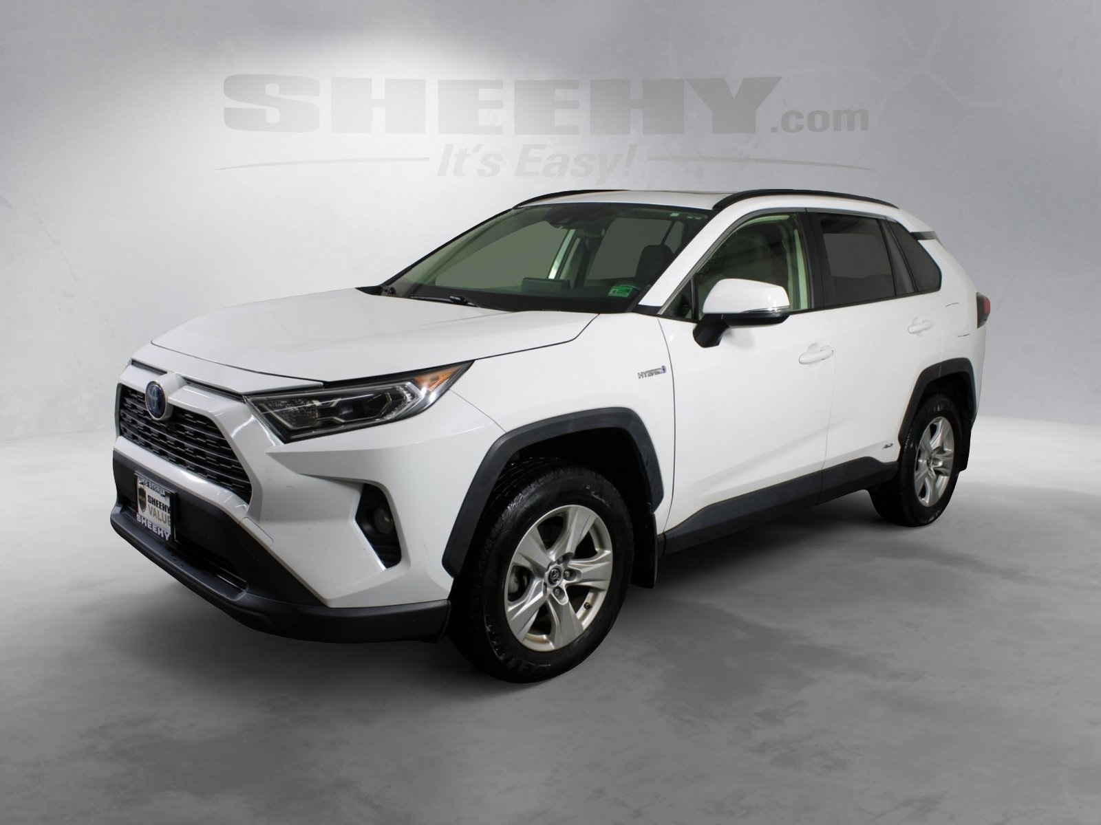 2019 Toyota RAV4 Hybrid XLE photo 2