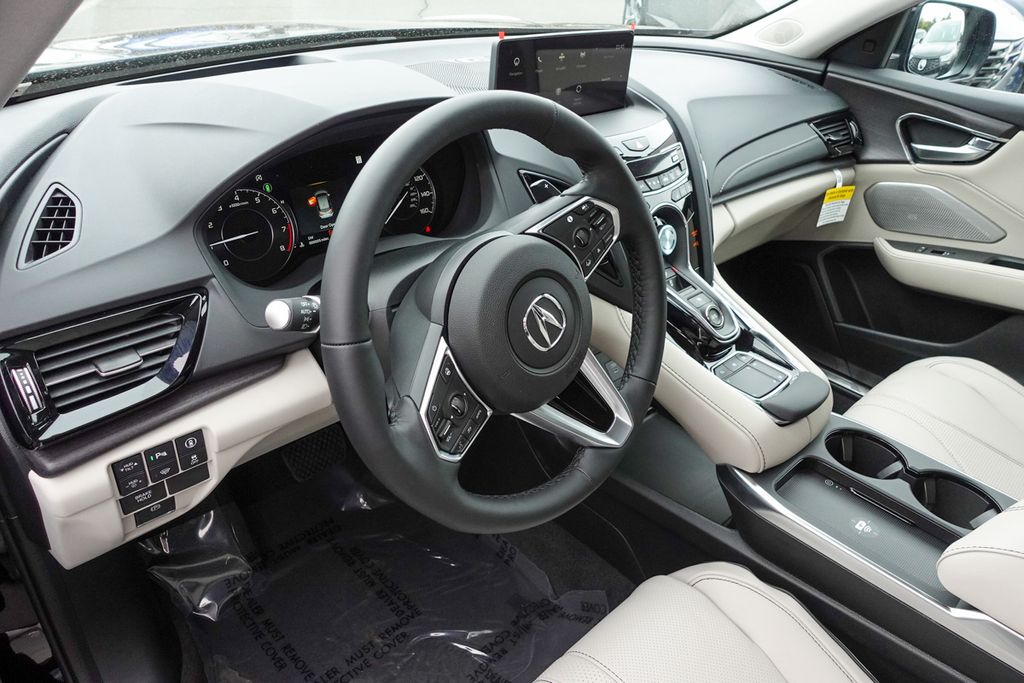 2025 Acura RDX Advance photo 2